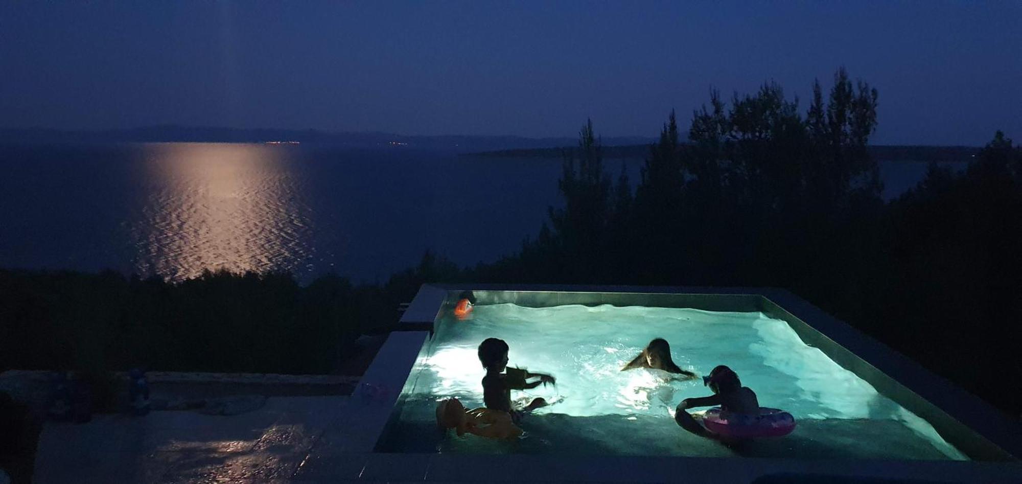 Sea View Eco House With Private Pool, 250m To - Falcon View Hvar Vila *